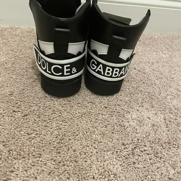 Dolce and Gabbana Size 10 pre owned look new - Picture 3 of 3